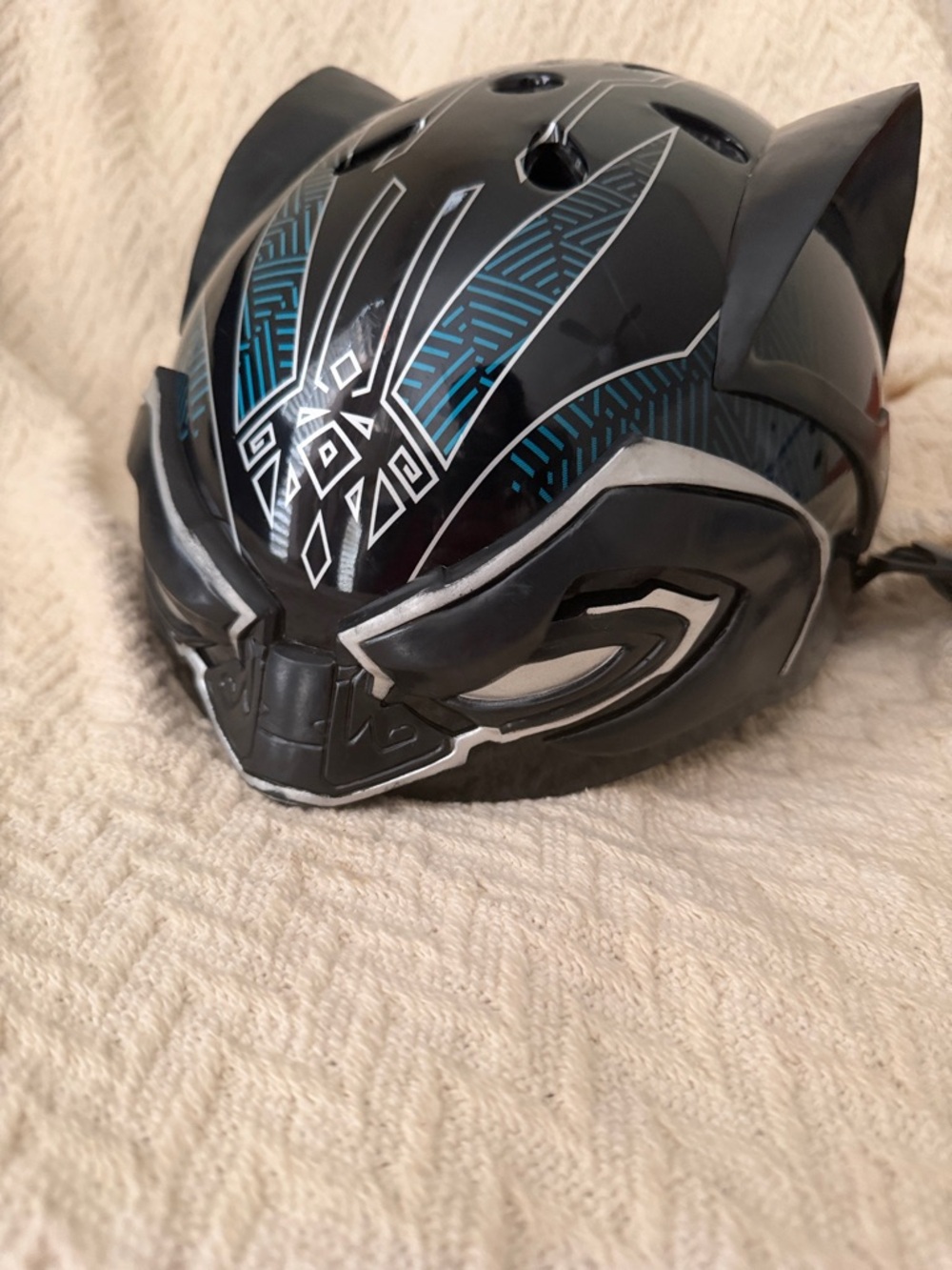 Kids Black and Blue Superhero Marvel Wakanda Black Panther bicycle helmet